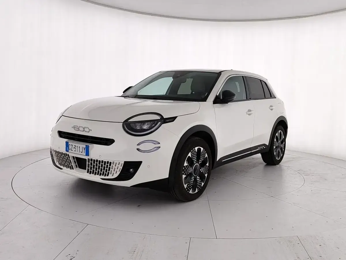Usata Fiat 600 La Prima 100 CV (73 kW) 2025 Bianco SUV