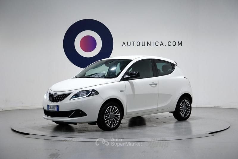 Bianco Usata 2023 Lancia Ypsilon Gold Due volumi | 11.900 € (Buon prezzo) - Immagine 1/4