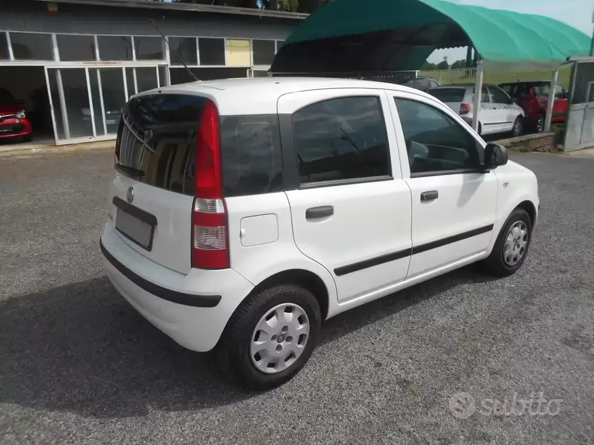 Usata Fiat Panda Active 69 CV (50 kW) 2011 Bianco Utilitaria