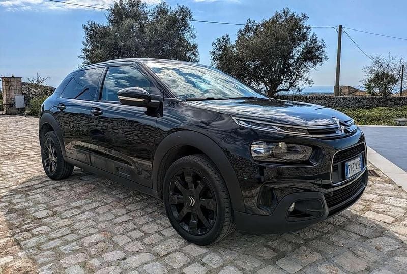 Gebraucht Citroën C4 110 PS (80 kW) 2019 Schwarz Limousine