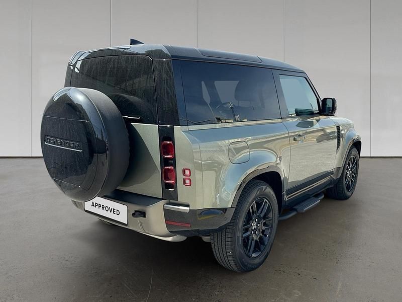 Neu Land Rover Defender SE Dynamic 200 PS (147 kW) 2025 Grün SUV