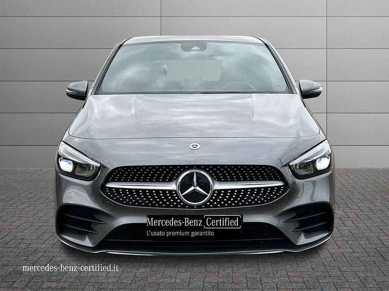 Usata Mercedes B200 Premium 150 CV (110 kW) 2022 Grigio medio metallizzato Utilitaria