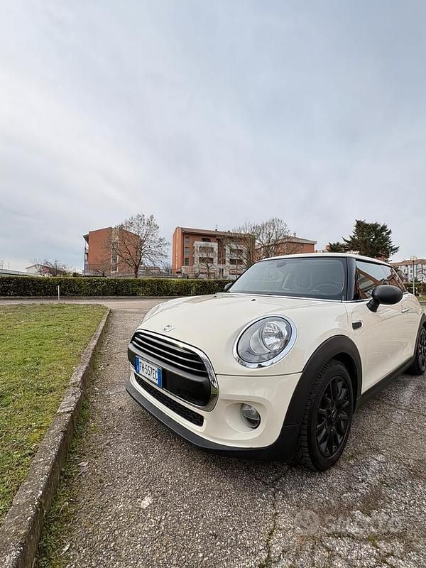 Usata Mini ONE 75 CV (55 kW) 2014 Bianco Utilitaria
