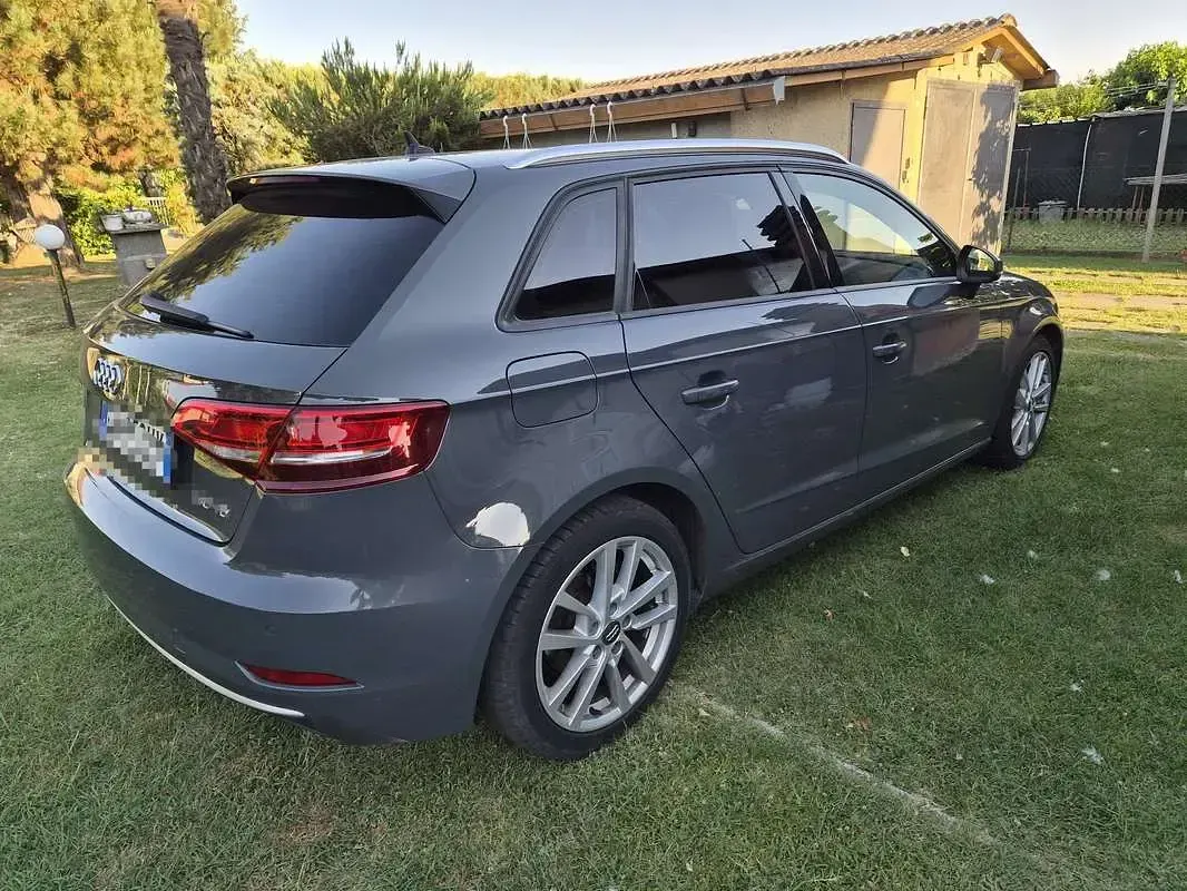 Usata Audi A3 Sport 116 CV (85 kW) 2019 Grigio Berlina