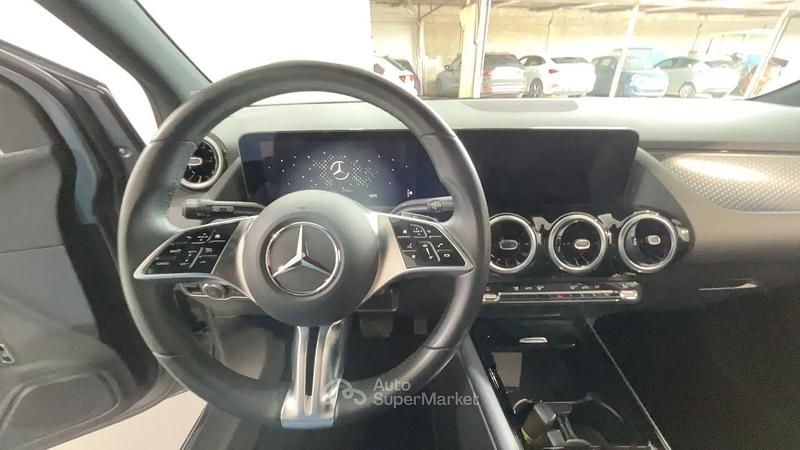 Usata Mercedes B180 Progressive 116 CV (85 kW) 2024 Gray Monovolume