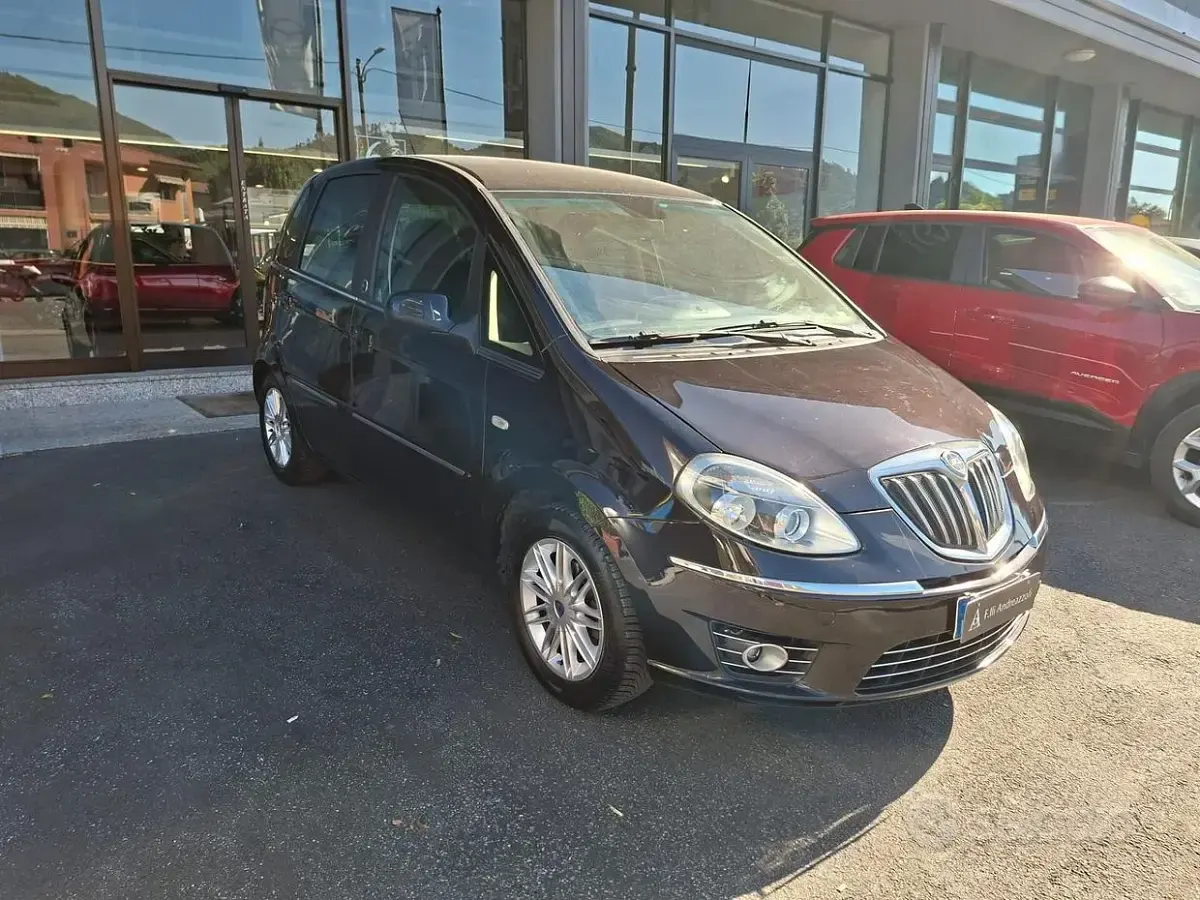 Usata Lancia Musa 77 CV (56 kW) 2012 Lilla Monovolume