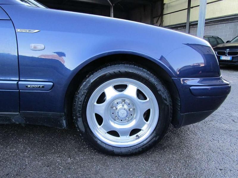 Usata Mercedes CLK200 192 CV (141 kW) 1998 Blu metallizzato Coupé