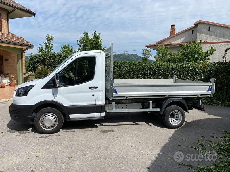 Usado Ford Transit 131 CV (96 kW) 2022 Blanco Descapotable