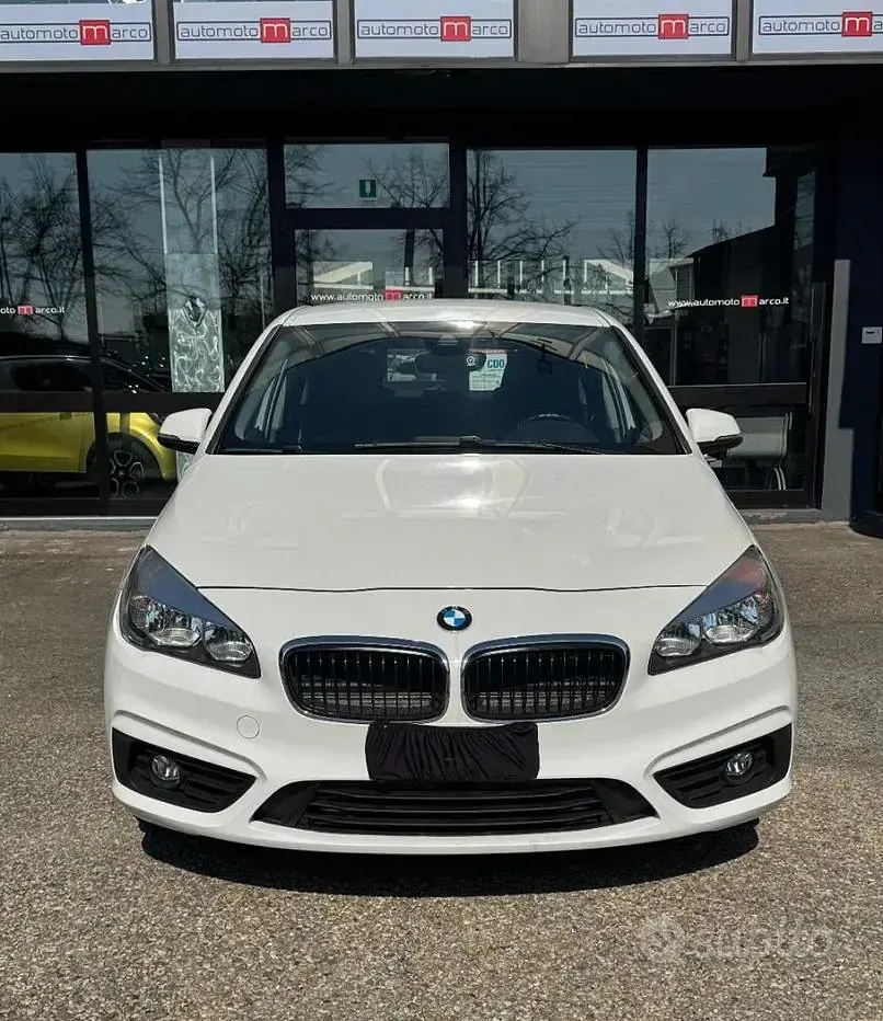 Usata BMW 218 Active Tourer Advantage 136 CV (100 kW) 2016 Bianco Monovolume