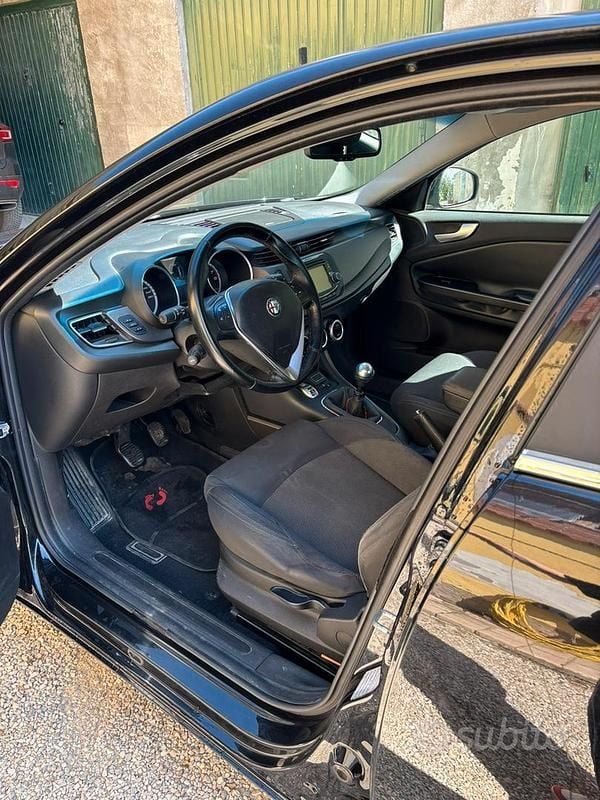 Usata Alfa Romeo Giulietta 120 CV (88 kW) 2016 Nero Utilitaria