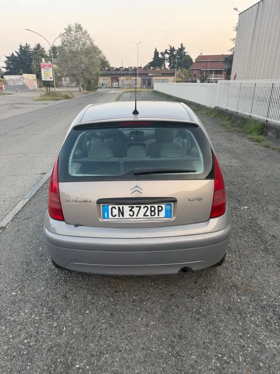 Usata Citroën C3 60 CV (44 kW) 2004 Argento Berlina
