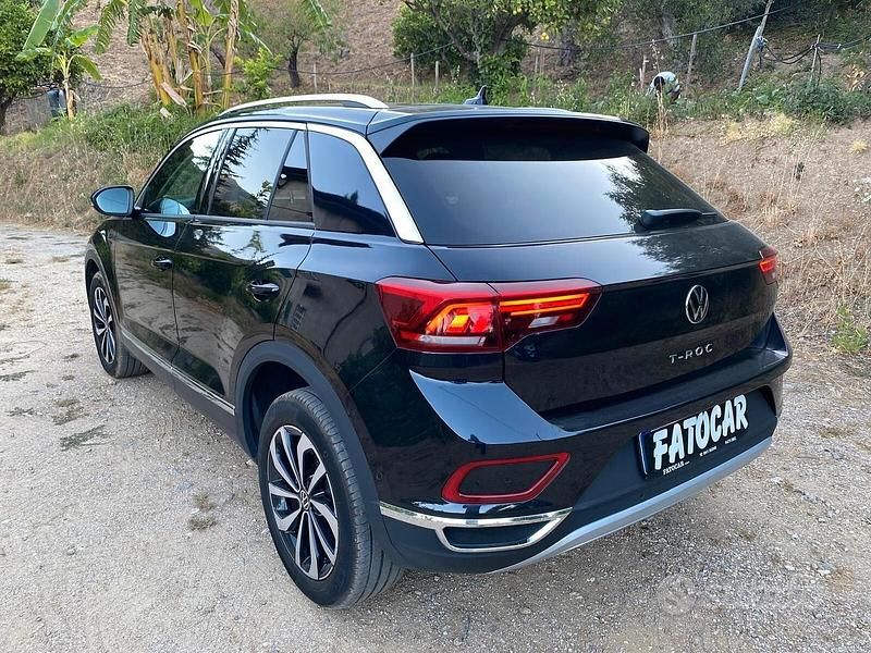 Usata VW T-Roc R-line 150 CV (110 kW) 2022 Nero SUV