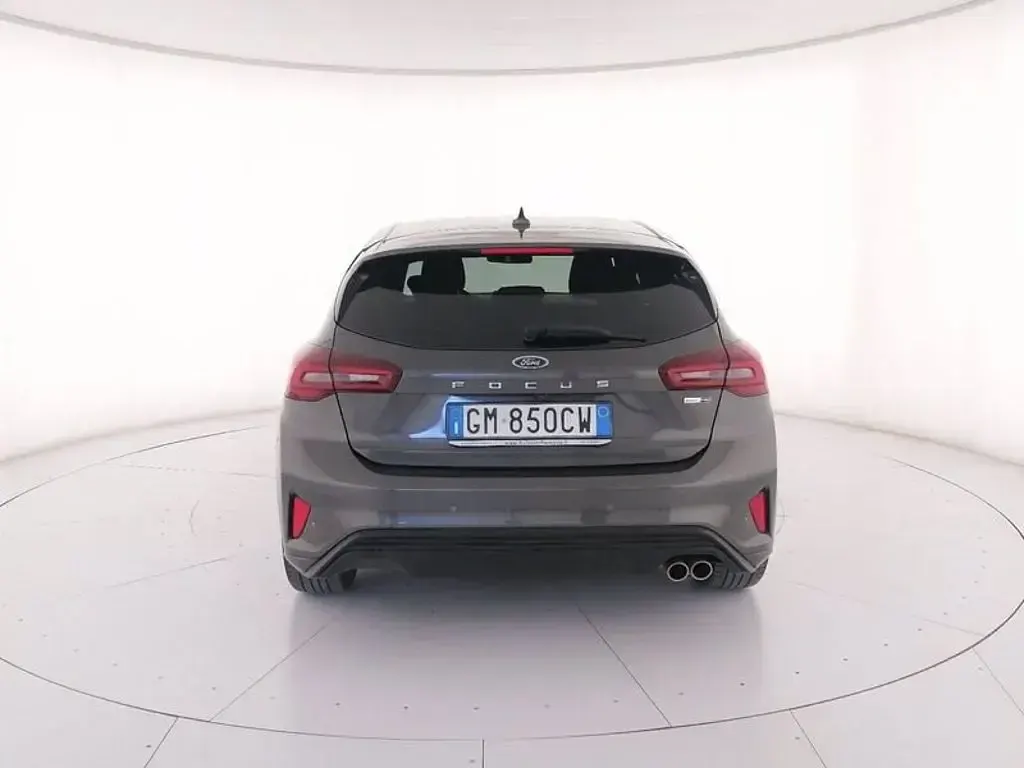 Usata Ford Focus ST-Line 125 CV (91 kW) 2022 Grigio Utilitaria