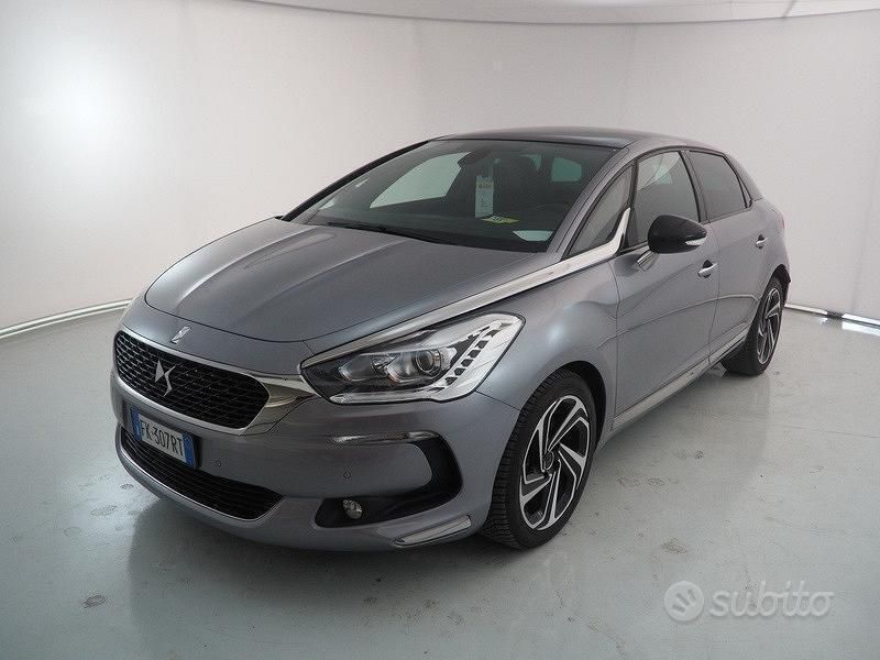 Grigio platino Usata 2017 DS Automobiles DS5 Performance Due volumi | 15.900 € (Molto cara) - Immagine 1/4