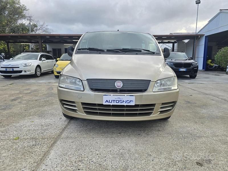 Usata Fiat Multipla Emotion 120 CV (88 kW) 2009 Marrone Monovolume