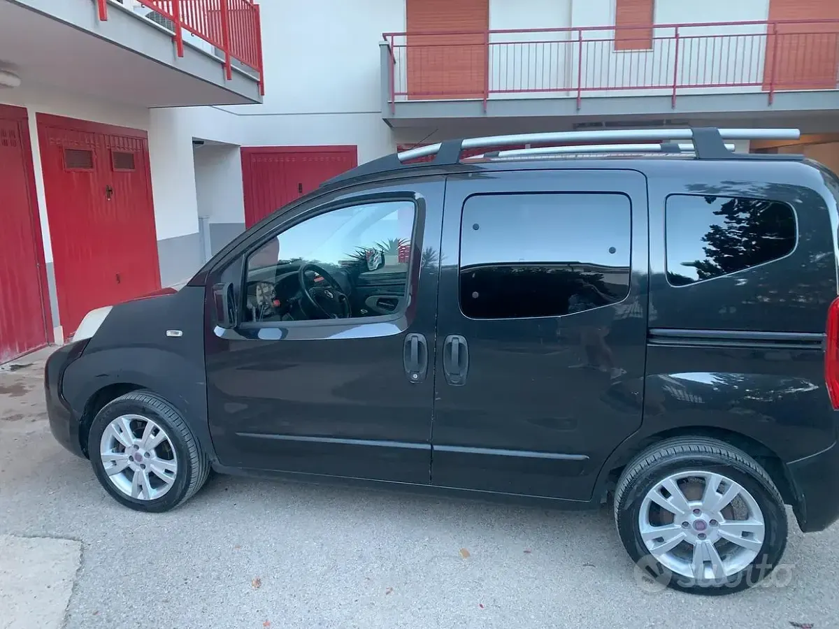 Usata Fiat Qubo Trekking 75 CV (55 kW) 2008 Nero Monovolume