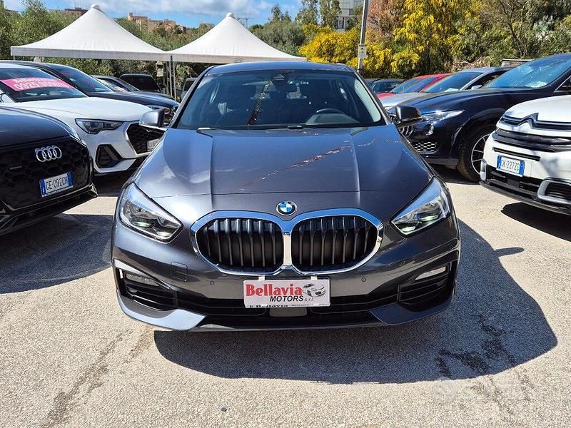 Usata BMW 116 Advantage 116 CV (85 kW) 2020 Grigio Utilitaria