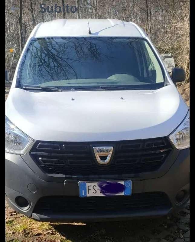 Usata Dacia Dokker Ambiance 90 CV (66 kW) 2018 Bianco Monovolume