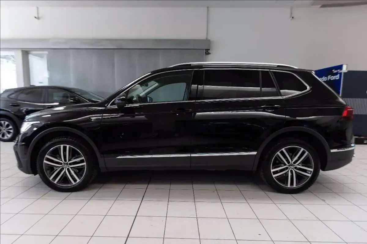 Usata VW Tiguan Allspace Elegance 150 CV (110 kW) 2022 Nero SUV
