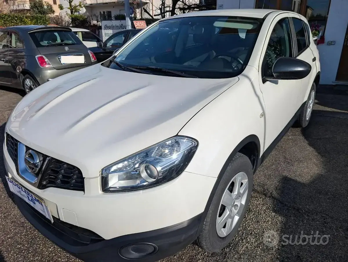 Usata Nissan Qashqai Acenta 110 CV (80 kW) 2013 Bianco SUV