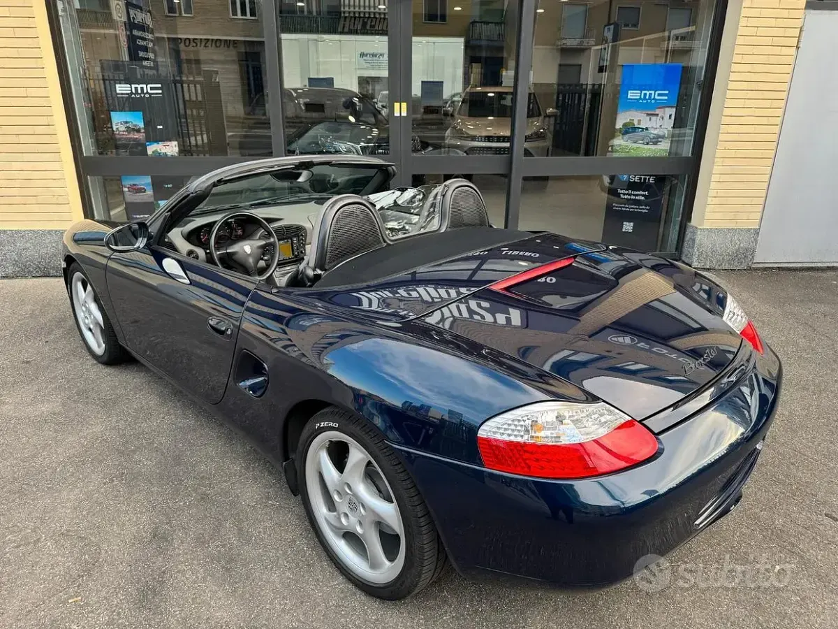 Usata Porsche Boxster 220 CV (161 kW) 2000 Bluazzurro Cabrio