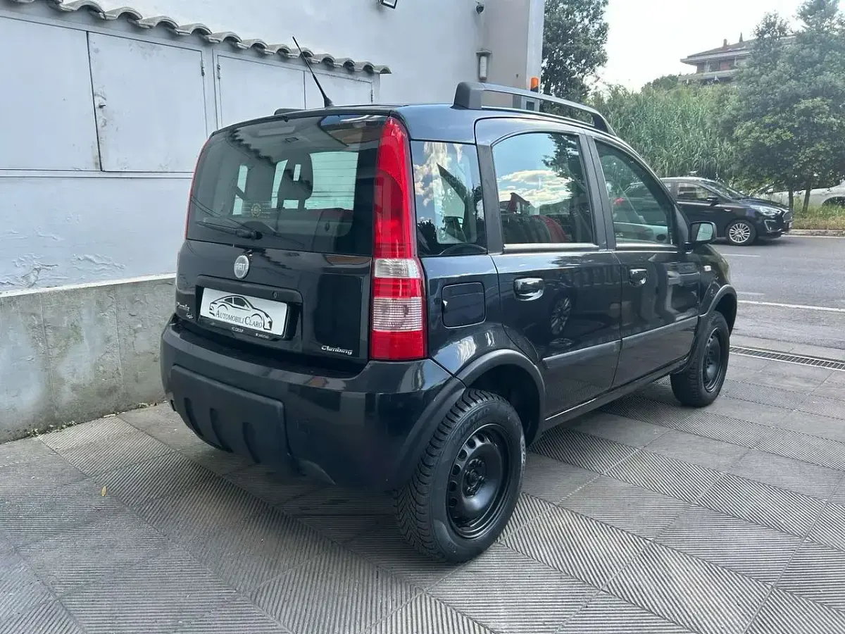 Usata Fiat Panda 4x4 Climbing 60 CV (44 kW) 2005 Nero Utilitaria