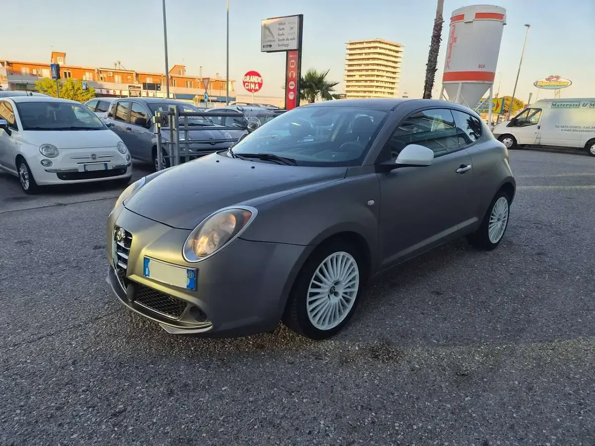 Second-hand Alfa Romeo MiTo 84 CP (61 kW) 2015 Argintiu Hatchback