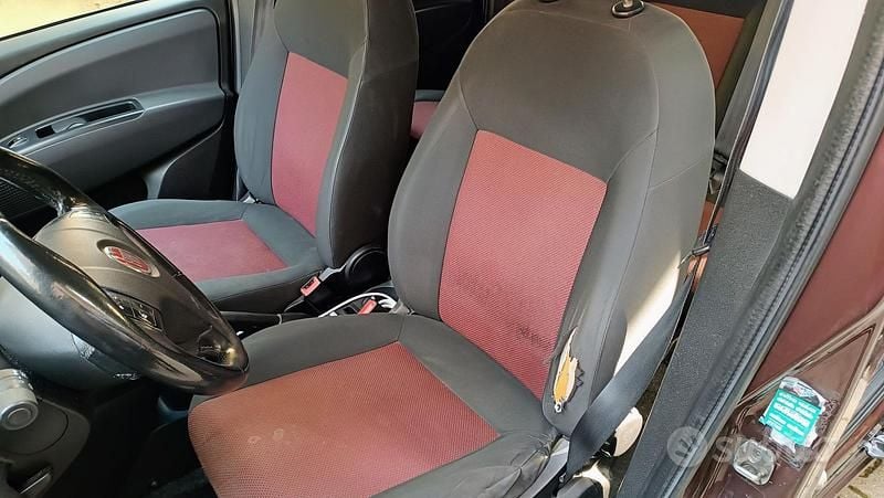 Usata Fiat Doblò 90 CV (66 kW) 2011 Monovolume