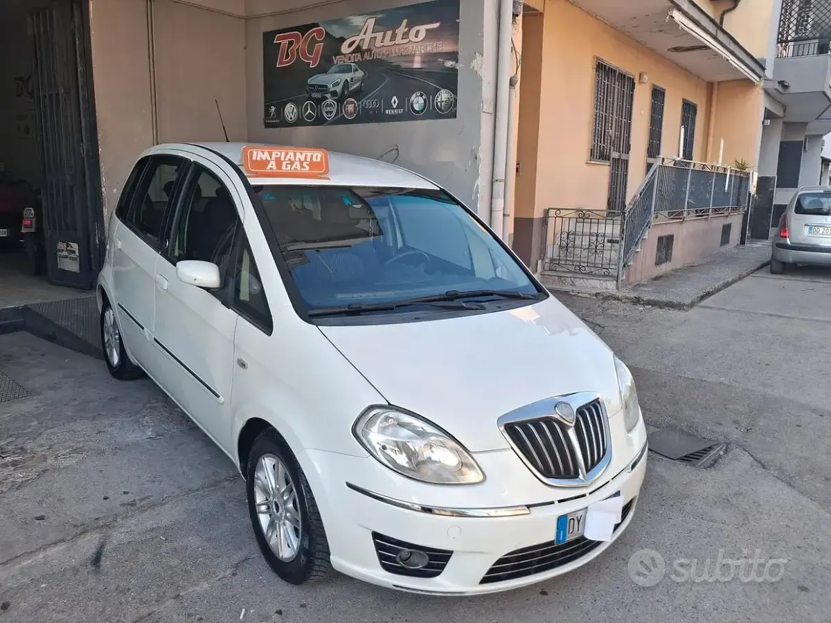 Usata Lancia Musa 77 CV (56 kW) 2009 Monovolume