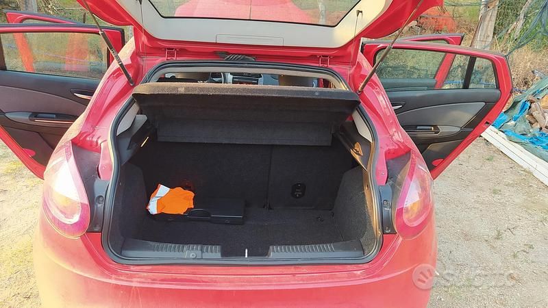 Usata Fiat Bravo 105 CV (77 kW) 2007 Rosso Utilitaria