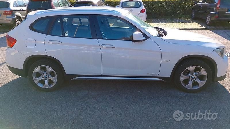 Usata BMW X1 143 CV (105 kW) 2010 Bianco SUV