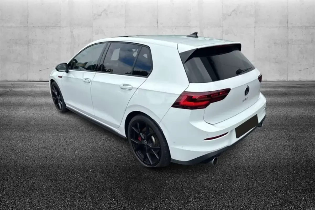 Usata VW Golf VIII GTI 245 CV (180 kW) 2024 Bianco Berlina