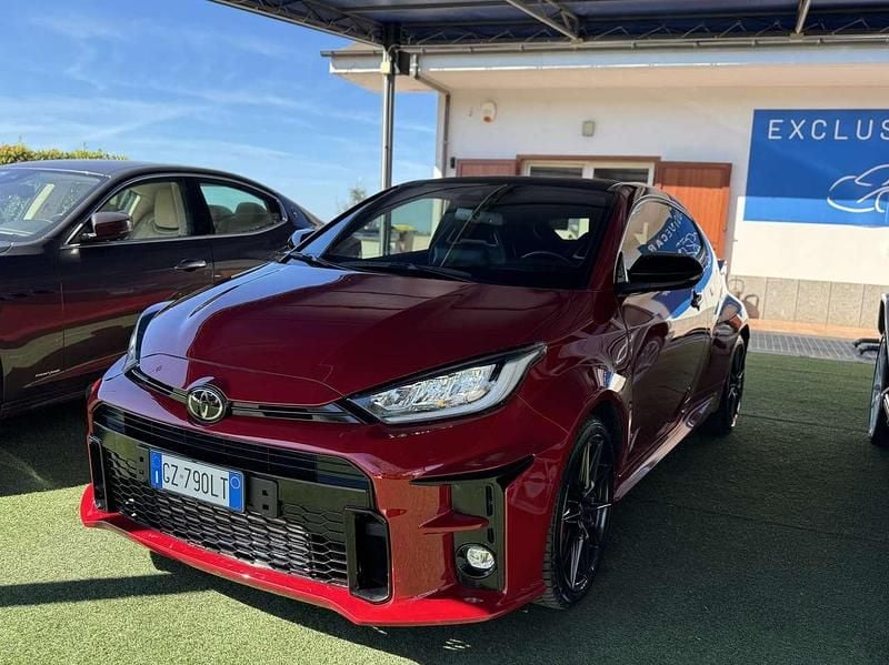 Usata Toyota Yaris 261 CV (191 kW) 2022 Rosso Berlina