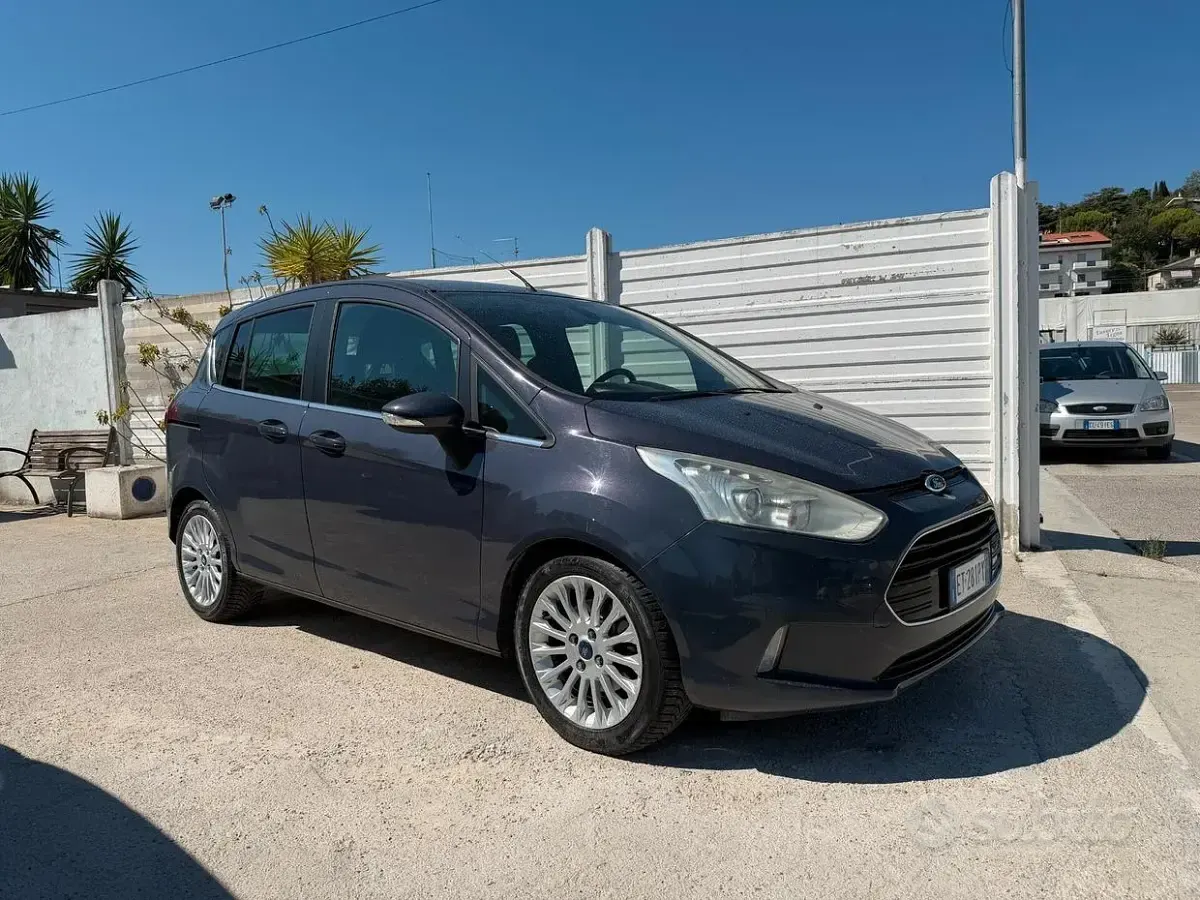 Usata Ford B-MAX 95 CV (69 kW) 2014 Bluazzurro Monovolume