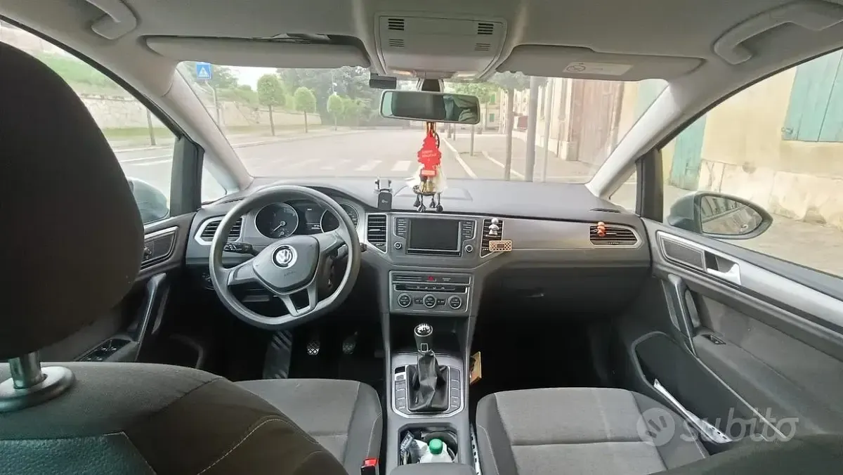Begagnad VW Golf VII 90 HK (66 kW) 2017 Grå Sedan