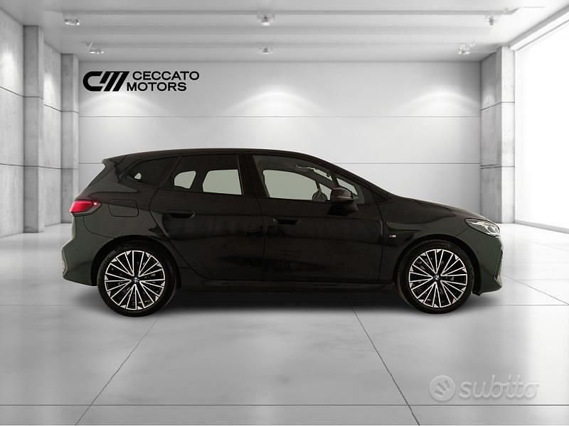 Usata BMW 218 Active Tourer Comfort Edition 150 CV (110 kW) 2024 Nero Monovolume
