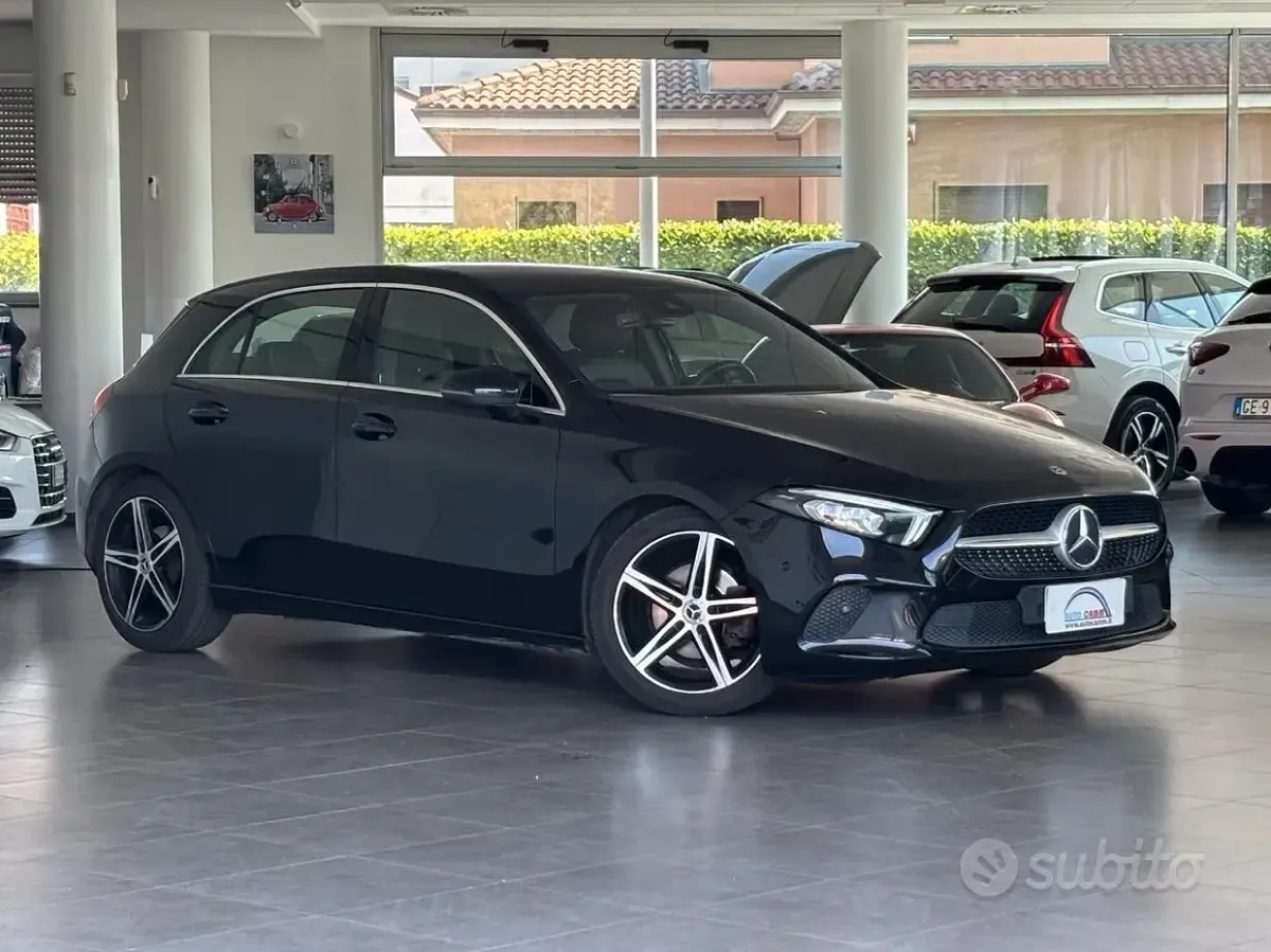 Usata Mercedes A180 AMG 116 CV (85 kW) 2019 Nero Berlina