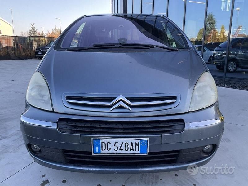 Usata Citroën Xsara Picasso 110 CV (80 kW) 2007 Grigio Monovolume