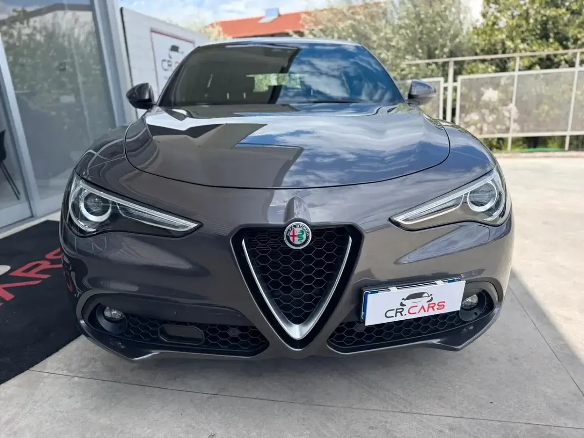 Usata Alfa Romeo Stelvio Business 190 CV (139 kW) 2022 Grigio SUV