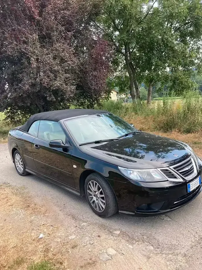 Usata Saab 9-3 150 CV (110 kW) 2010 Nero Cabrio