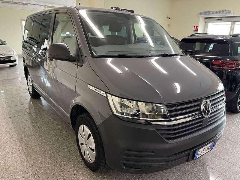Usata VW Transporter Trendline 110 CV (80 kW) 2022 Grigio scuro Furgone
