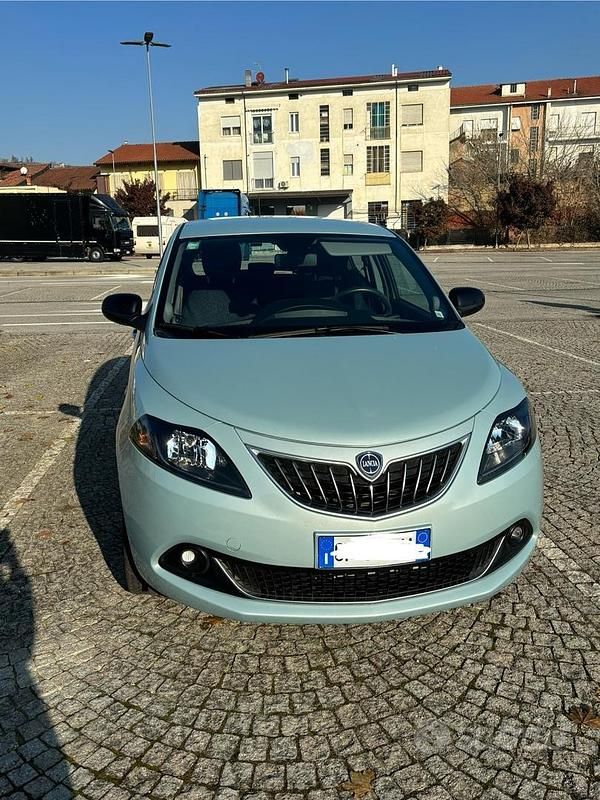 Usata Lancia Ypsilon 2023 Blu Utilitaria