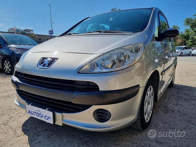 Usata Peugeot 1007 68 CV (50 kW) 2007 Antracite pastello Monovolume