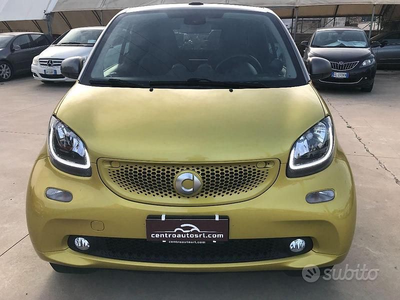 Usata Smart ForTwo Cabrio Passion 90 CV (66 kW) 2016 Giallo Cabrio