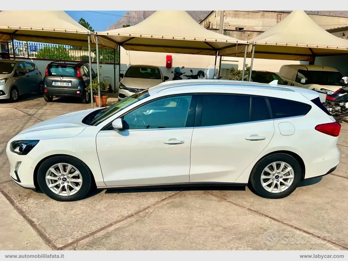 Usata Ford Focus 120 CV (88 kW) 2019 Bianco Station wagon