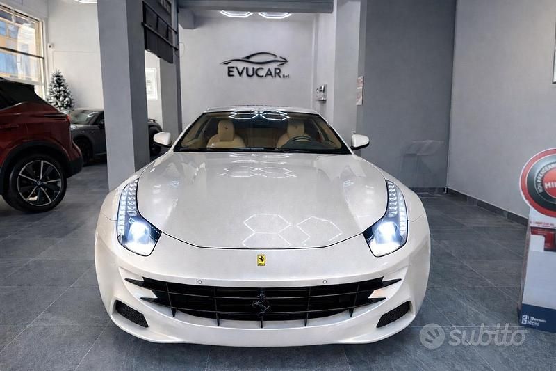 Usata Ferrari FF 660 CV (485 kW) 2012 Bianco Station wagon