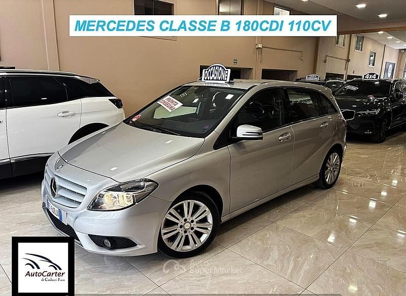 Usata Mercedes B180 109 CV (80 kW) 2014 Gray Monovolume