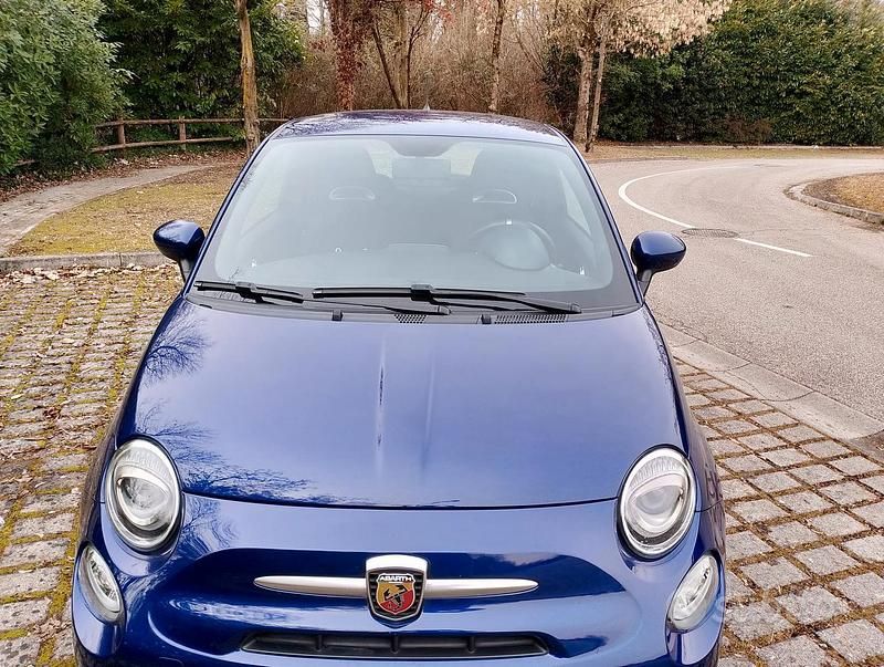 Usata Abarth 595 70th Anniversary 145 CV (106 kW) 2019 Blu Berlina