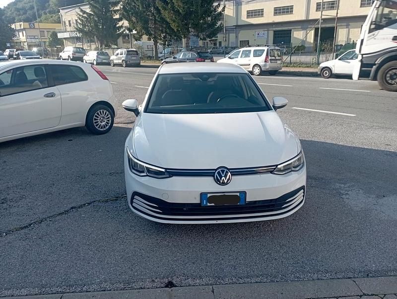 Usata VW Golf VIII Life 115 CV (84 kW) 2022 Bianco Berlina