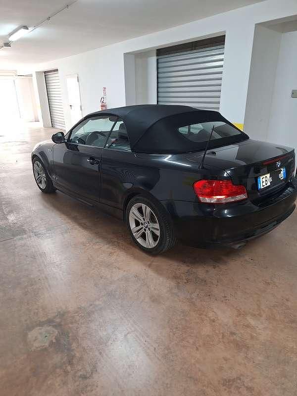 Usata BMW 118 Cabriolet 143 CV (105 kW) 2010 Nero Cabrio